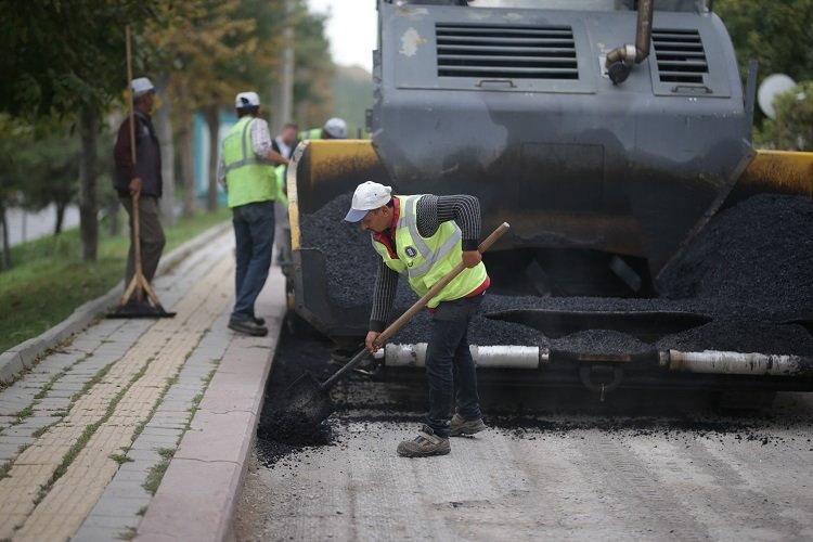 Kütahya'da asfalt mesaisi tam gaz -