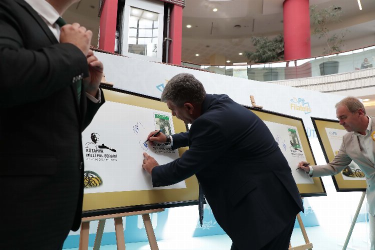 Kütahya'da milli pul sergisi açıldı -