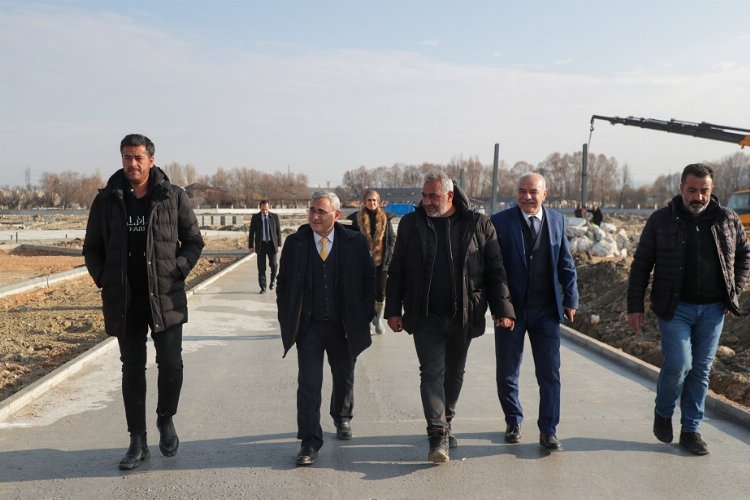 Kütahya Yedigöller'de üst yapı imalatı sürüyor -