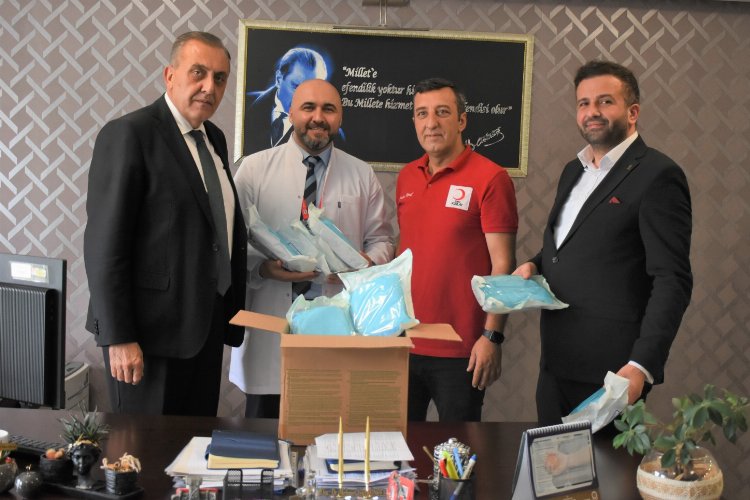 Kızılay Buca'dan 'sevgi bohçası' desteği -
