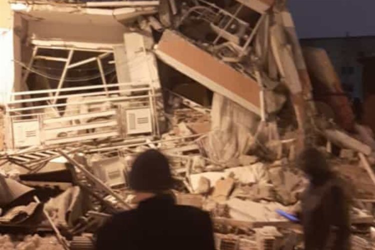 Kızılay ekipleri deprem bölgesinde -