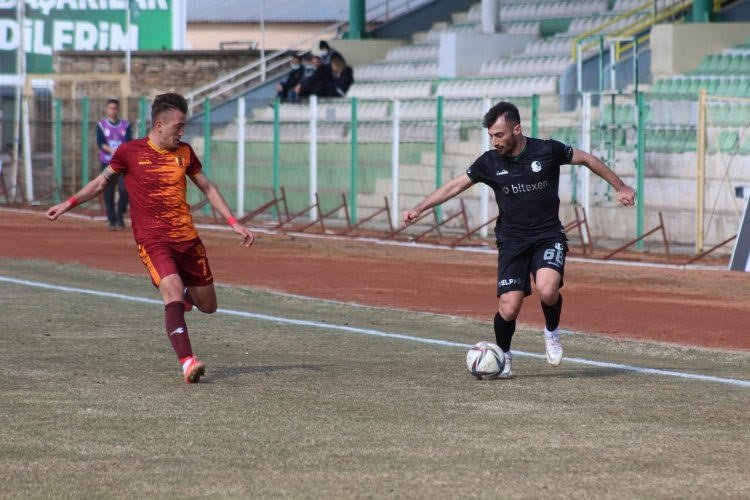 Liderle başa baş dişe diş mücadele etti -