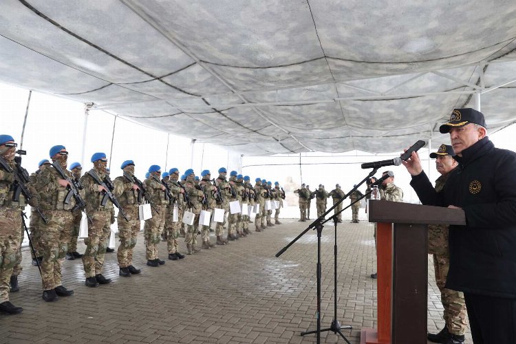 Liderlerden 'Kardeş Yumruğu' tebriği -