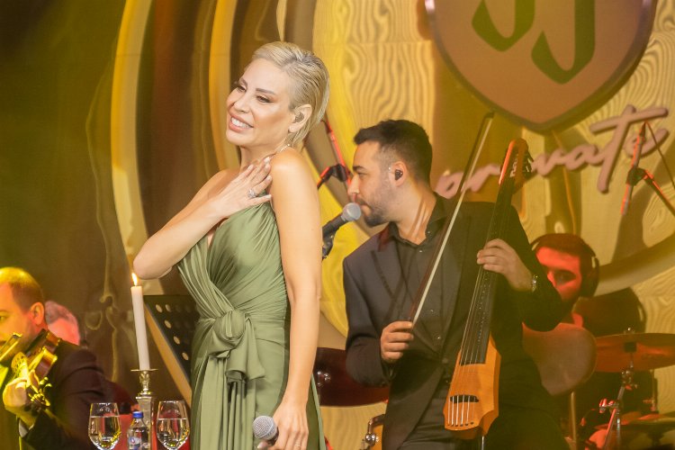 Linet yine mest etti -