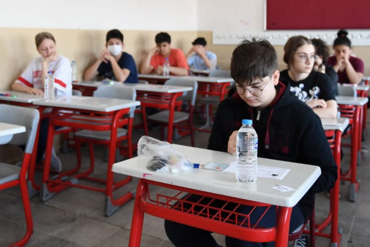 Liselerin boş kontenjan ve taban puanları açıklandı -