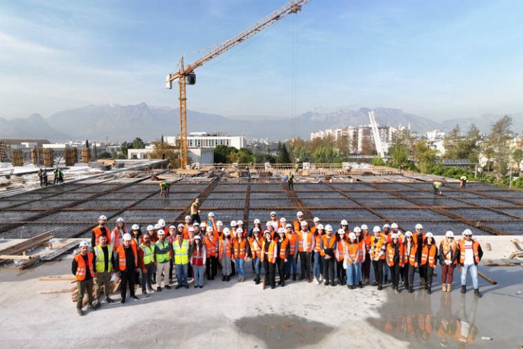 MAKÜ’lü öğrenciler katlı otoparkı inceledi -