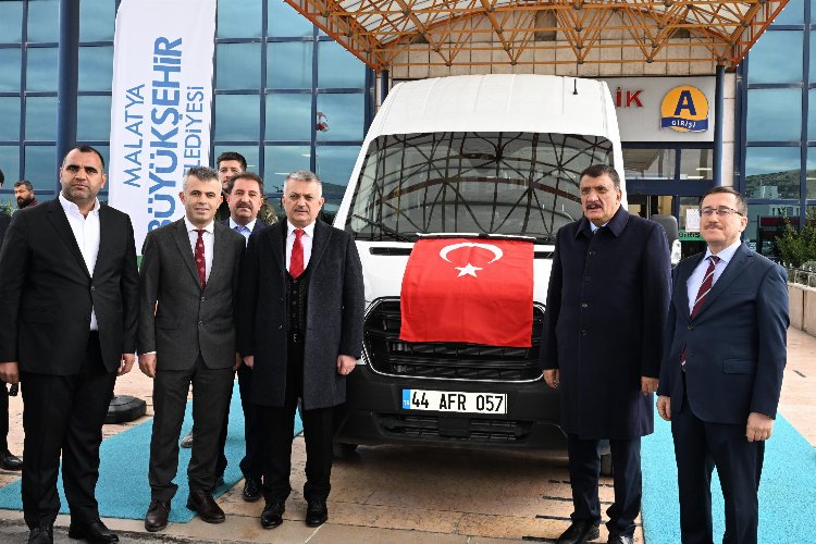 Malatya Büyükşehir'den TÖTM'e araç hediyesi -