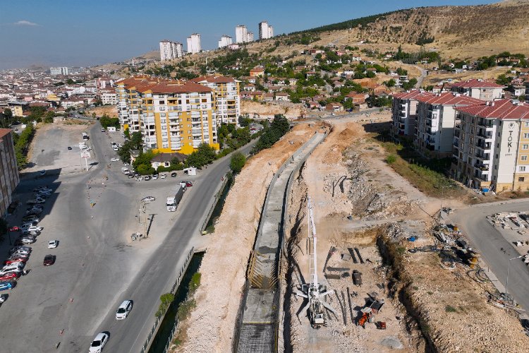 Malatya'da alt ve üstyapı tam gaz sürüyor -