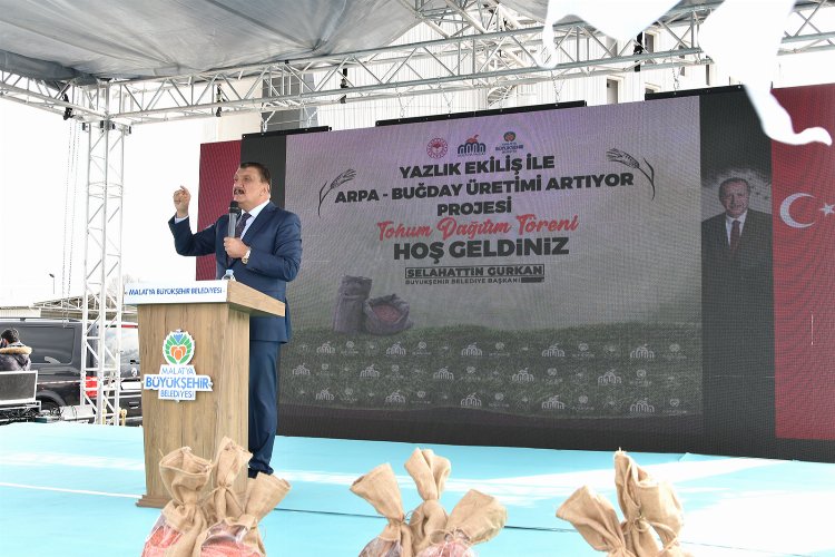 Malatya'da çiftçilere buğday ve arpa tohumu dağıtımı yapıldı -