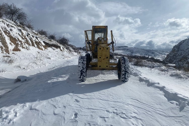 Malatya'da kardan kapalı yol kalmadı -