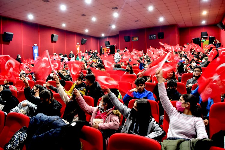 Malatya'da öğrenciler 'İyi ki varsın Eren'i izledi -