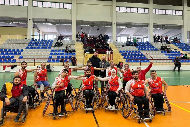 Malatya'da voleybol ve basketbol takımları galibiyet serisine devam ediyor -
