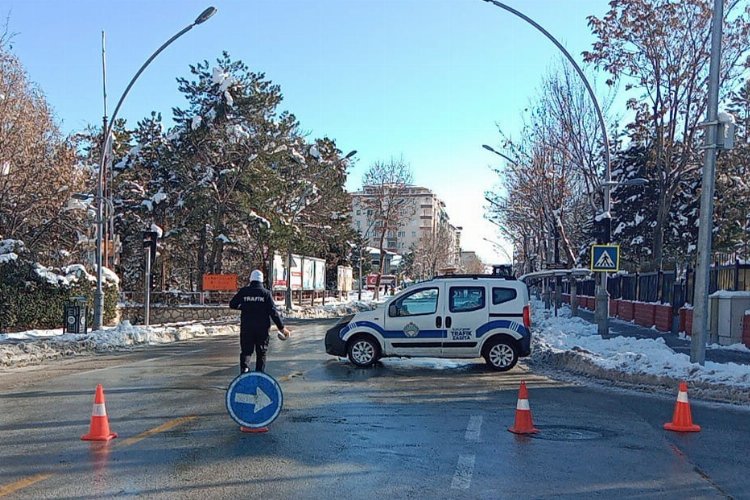 Malatya'da zabıtaya tüfekli saldırı: 4 yaralı -