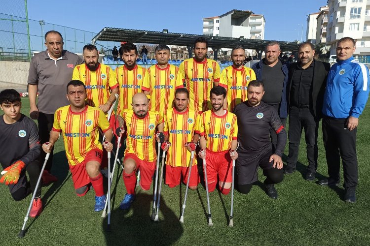 Malatya voleybol ve futbolda kazandı, potada kaybetti -