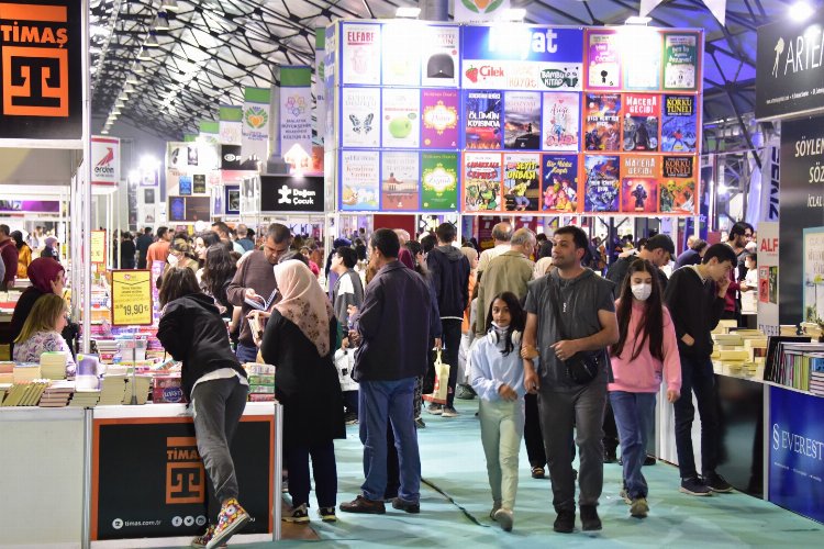 Malatyalı kitapseverlerin fuar ilgisi -