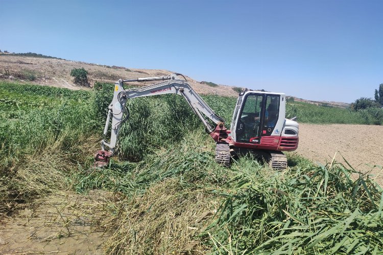 Manisa Ahmetli'de su taşkınlarına karşı önlem -
