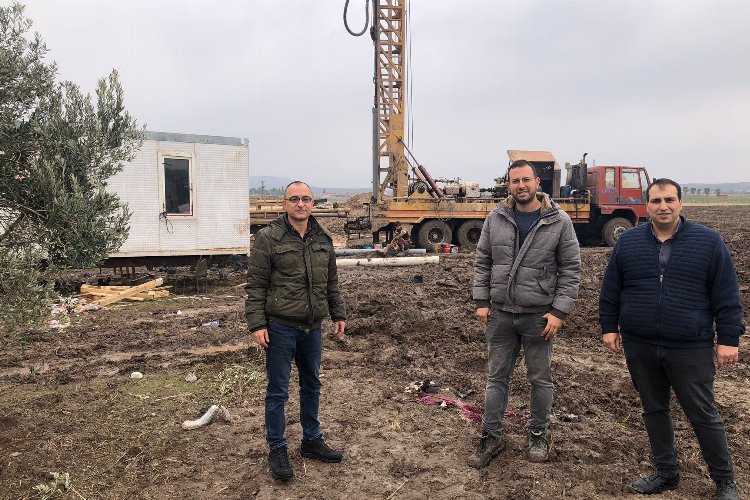 Manisa Akhisar'da 300 metrede verimli suya ulaşıldı -