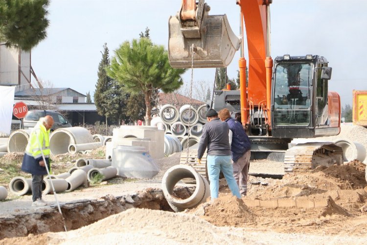 Manisa Akhisar'da sanayi bölgesinde alt yapı çalışması -