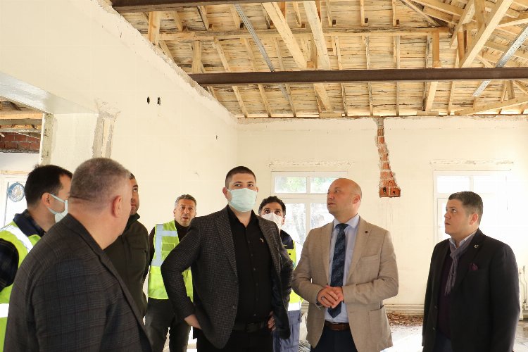 Manisa Akhisar Kültürpark'ta yenileme çalışmaları sürüyor -