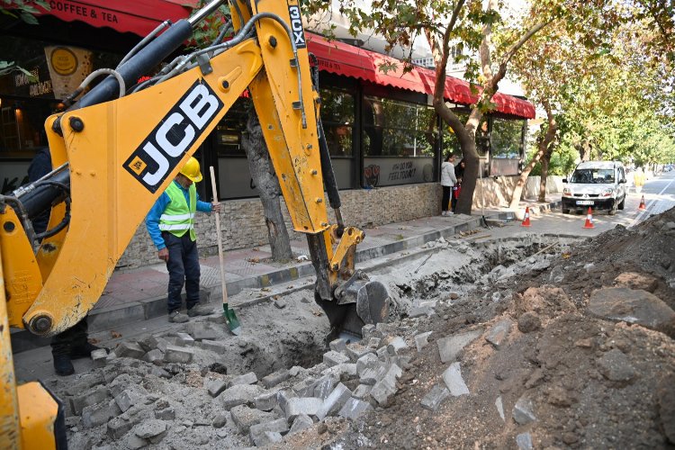 Manisa Avni Gemicioğlu Caddesi'nde altyapıya start -