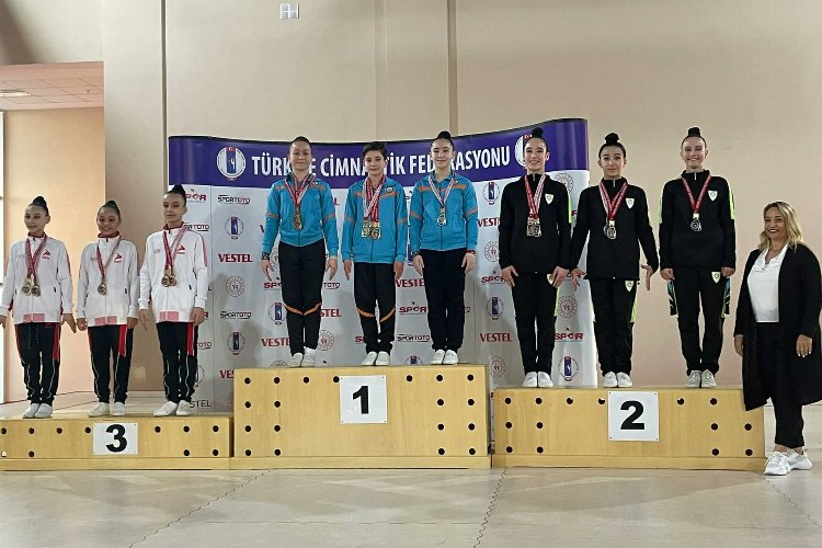Manisa BBSK’lı cimnastikçilerden 12 madalya -