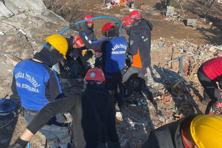 Manisa Büyükşehir itfaiyesi Adıyaman’da -
