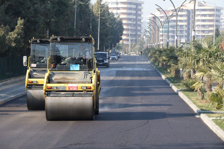 Manisa Büyükşehir'de 4 mevsim asfalt çalışması -