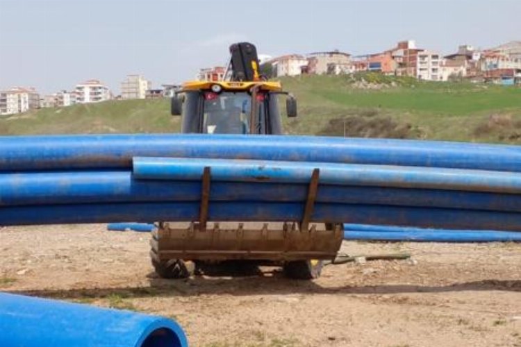 Manisa Büyükşehir’den sulama kooperatifine boru desteği -