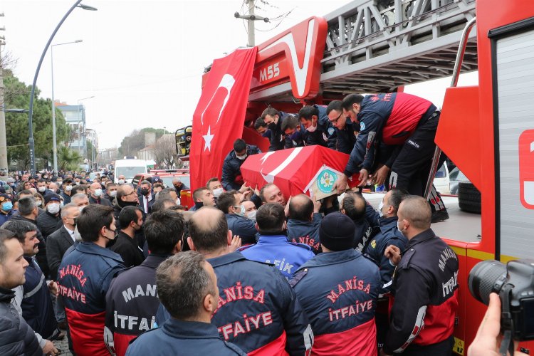 Manisa Büyükşehir’den vefat eden itfaiye personeline veda -