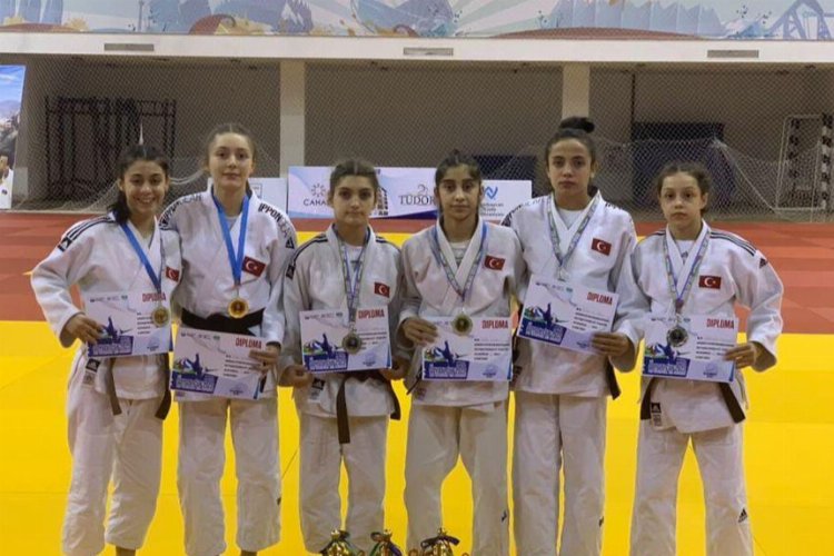 Manisa Büyükşehir’in judocuları kardeş ülkeden madalyalarla döndü -