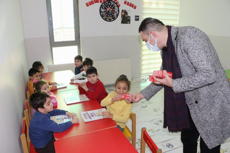 Manisa Büyükşehir'in miniklerine tatlı sürpriz -