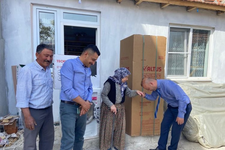 Manisa Büyükşehir’in sosyal eli Mevliye teyzeye uzandı -