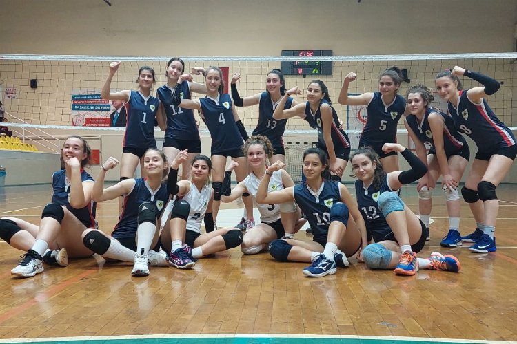 Manisa Büyükşehir’in yıldızları filede yarı finale yükseldi -