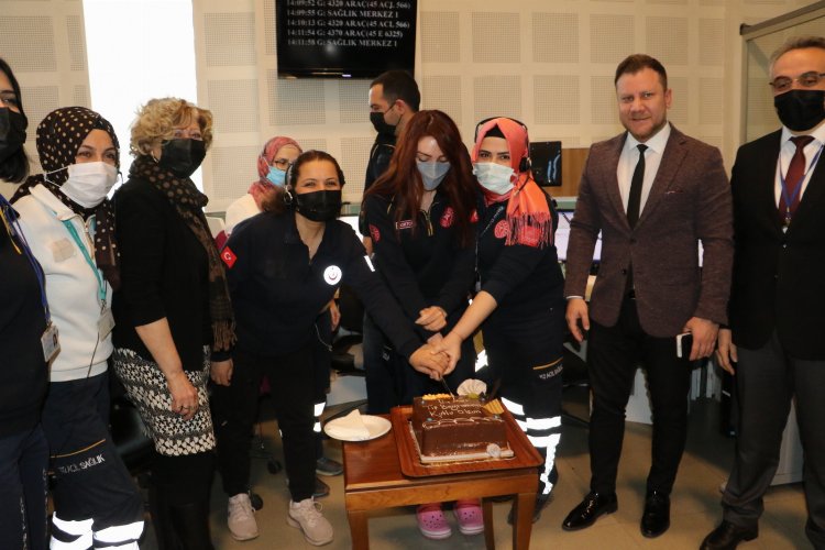 Manisa Büyükşehir, sağlık çalışanlarının Tıp Bayramı’nı kutladı -