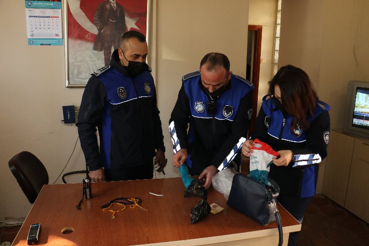 Manisa Büyükşehir zabıta duygu istismarcılarına göz açtırmıyor -