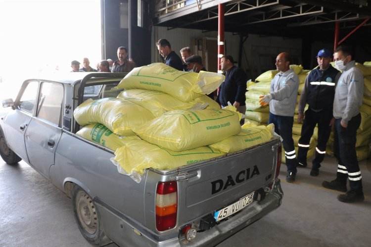 Manisa'da 4213 üreticiye gübre desteği -