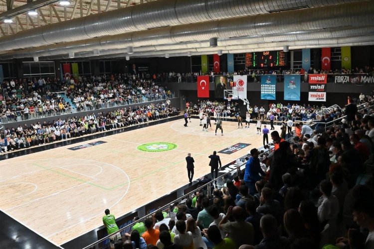 Manisa'da Basketbol kombineleri satışa çıkıyor -