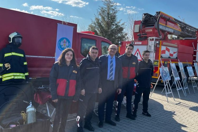 Manisa'da MCBÜ öğrencilerinden itfaiyeye büyük ilgi -