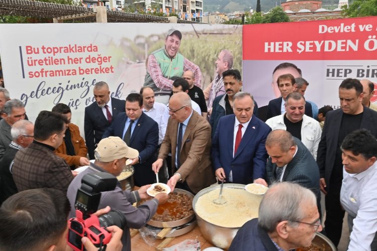 Manisa'da MHP'den 14 Mayıs için pilav hayrı -