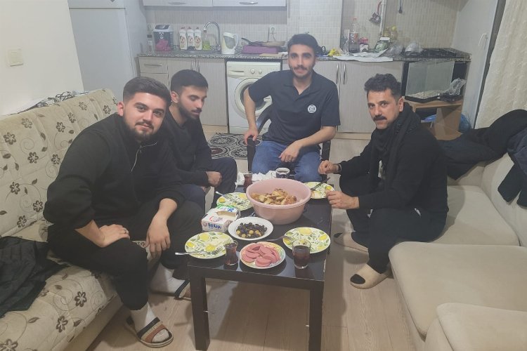 Manisa'da öğrencilere sahur ziyareti -