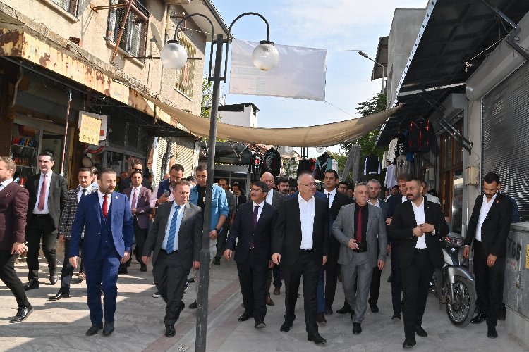 Manisa'da tarihi çarşı gün yüzüne çıkıyor -