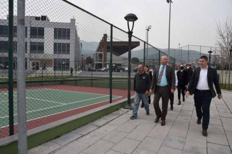 Manisa'da tenis kortları sezona hazır -