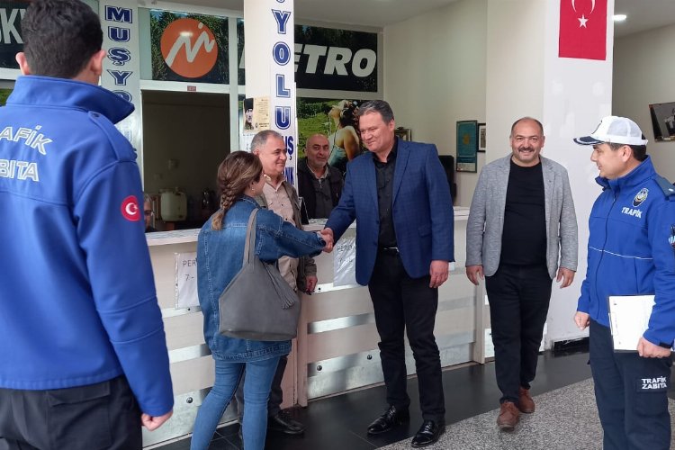 Manisa'da terminallerde hem denetim, hem bayramlaşma -