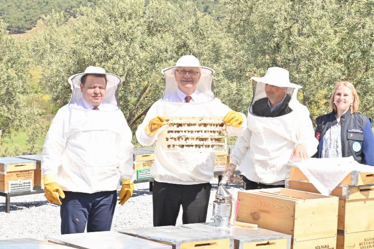 Manisa'da üreticilere bal gibi hizmet -