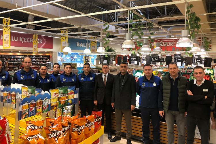 Manisa'da zincir marketler denetim altında -