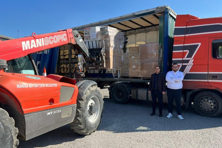 Manisa'dan kardeş şehir Güzelyurt’a kurs malzemeleri yola çıktı -