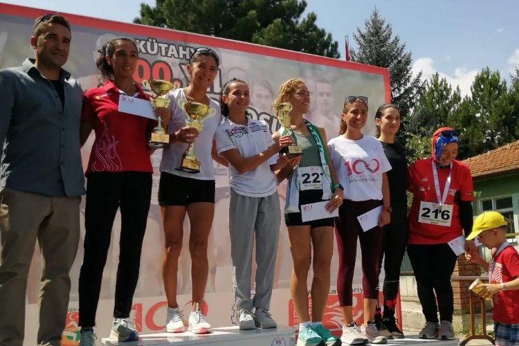 Manisa'dan 'Zafer'e koştular -