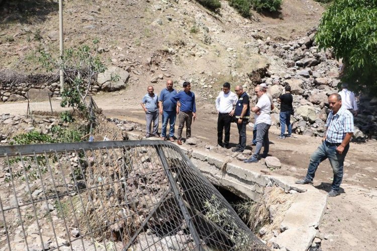 Manisa Demirci'de yaşanan sel sonrası taşkın önlemi! -