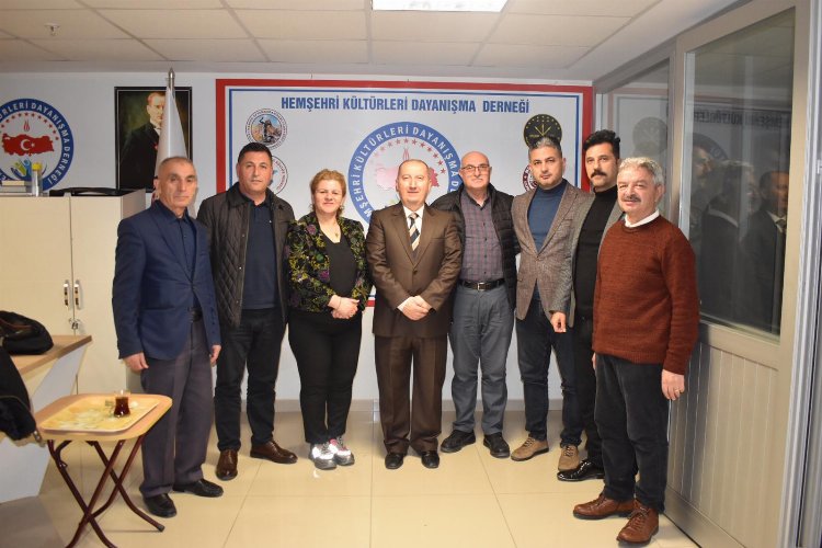 Manisa Hemşehri Derneği'nden depremzedelere destek -