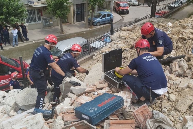 Manisa İtfaiyesi'den yılın ilk yarı raporu -